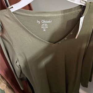 Chico's Olive V-Neck Long Sleeve Top with Snap Detail